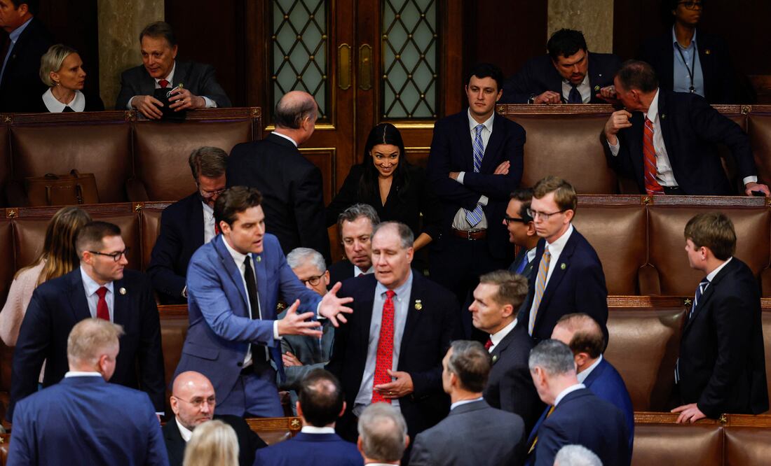 Los términos del pacto logrado entre Biden y Kevin McCarthy todavía requieren el visto bueno de los legisladores, algunos de ellos feroces opositores de la iniciativa. Foto: AFP