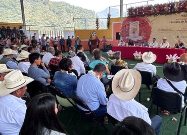 Presentan el libro “Huitzilan de Serdán, la derrota de los caciques” en la Sierra Norte