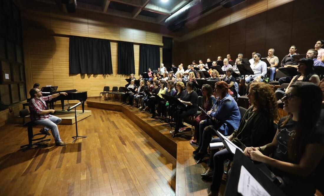"(Una adaptación) donde se quitaba todos los matices sexista y tradicional, en cierto punto hasta machista", matizó el director del Coro Nacional de Uruguay. FOTO: EFE.
