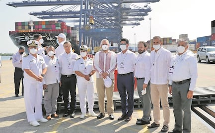 Presentan plan para relanzar puerto Lázaro Cárdenas