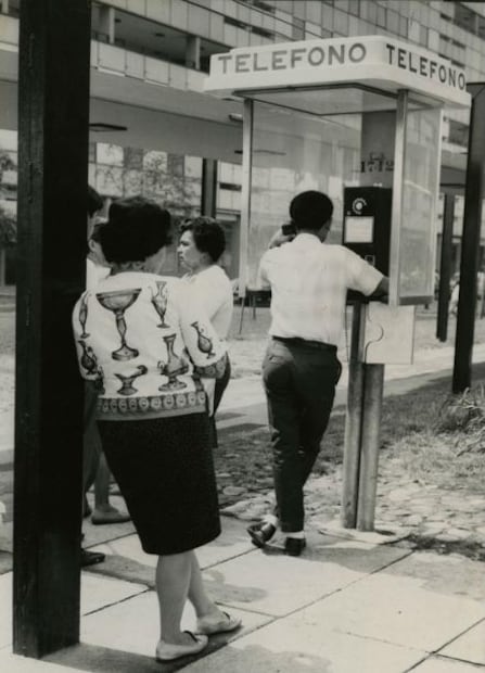 Cuando la ciudad se llenó de casetas telefónicas