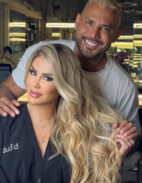 Ninel Conde presume cambio de look.