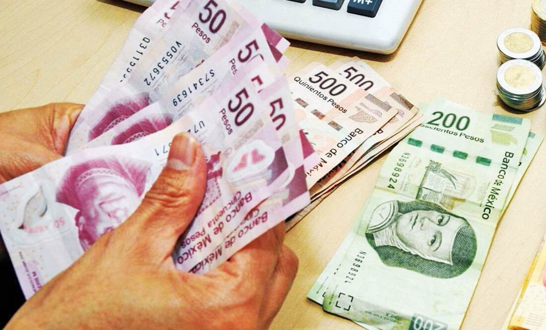 Burócratas recibirán casi 15 mil pesos en vales por fin de año. Foto: Archivo/ EL UNIVERSAL