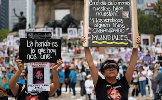 Madres buscadoras marchan para exigir cese a las desapariciones en México; "no es tiempo de celebrar", lamentan