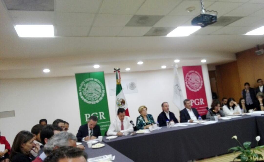 La reunión se llevó a cabo en las instalaciones de la PGR. /Especial