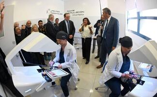 UNAM renueva equipo en la Facultad de Odontología; rector Lomelí refrenda compromiso con la salud pública