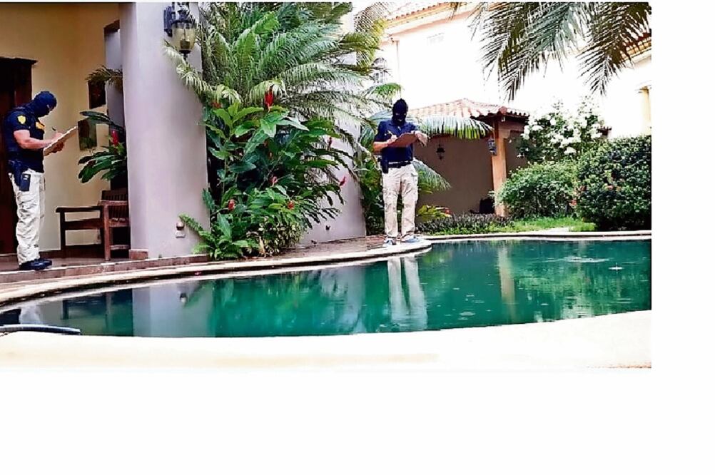 En las inspecciones a viviendas, parte de la Operación Avalancha II, fueron decomisadas 18 armas de fuego, municiones, cargadores, entre otros equipos (FISCALÍA GENERAL DE HONDURAS)