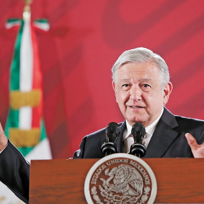 El presidente Andrés Manuel López Obrador dijo que no ordenó que se acosara ni pidió la renuncia del ministro Eduardo Medina Mora, e insistió que es una investigación de la FGR. IVÁN STEPHENS. EL UNIVERSAL