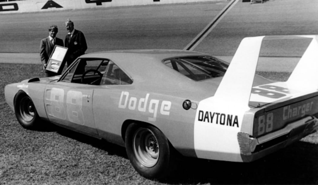 La era de los grandes alerones en el automovilismo