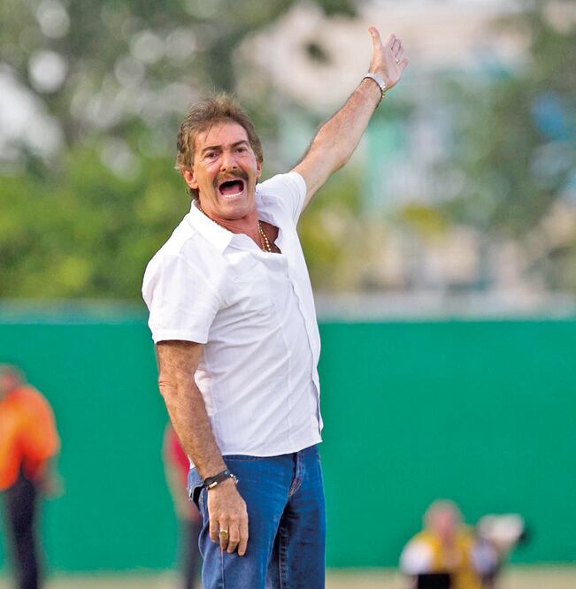 Ricardo La Volpe buscará su primer triunfo de visitante (IMAGO7)