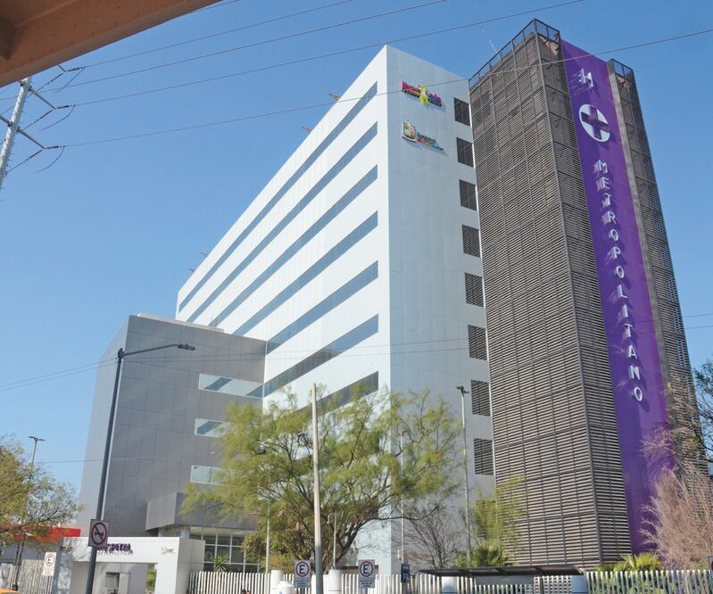 El Hospital Metropolitano se encuentra al 100% de su capacidad, así como otros de la capital regiomontana. EMILIO VÁSQUEZ. EL UNIVERSAL