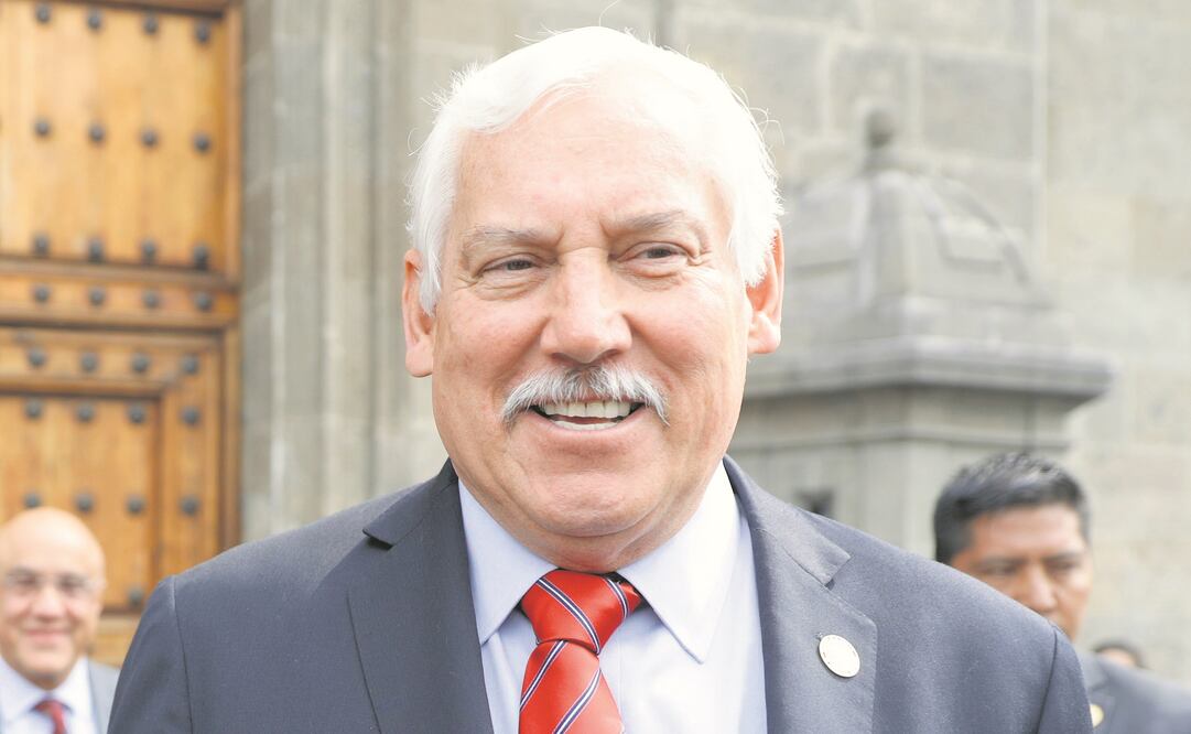 Labores. Víctor Villalobos, titular de la Secretaría de Agricultura y Desarrollo Rural, sostuvo una reunión privada con el Presidente. (IVÁN STEPHENS. EL UNIVERSAL)