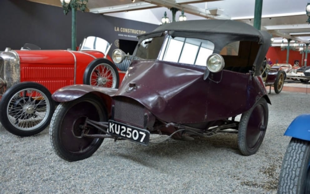 El museo de autos más grande del mundo y sus 5 ejemplares más raros