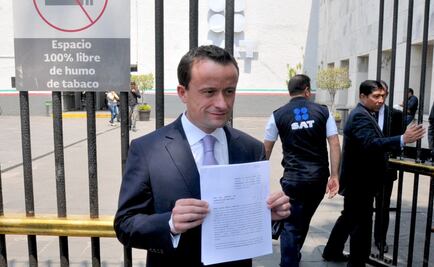 ​Denuncia Mikel Arriola ante el SAT a Alejandra Barrales