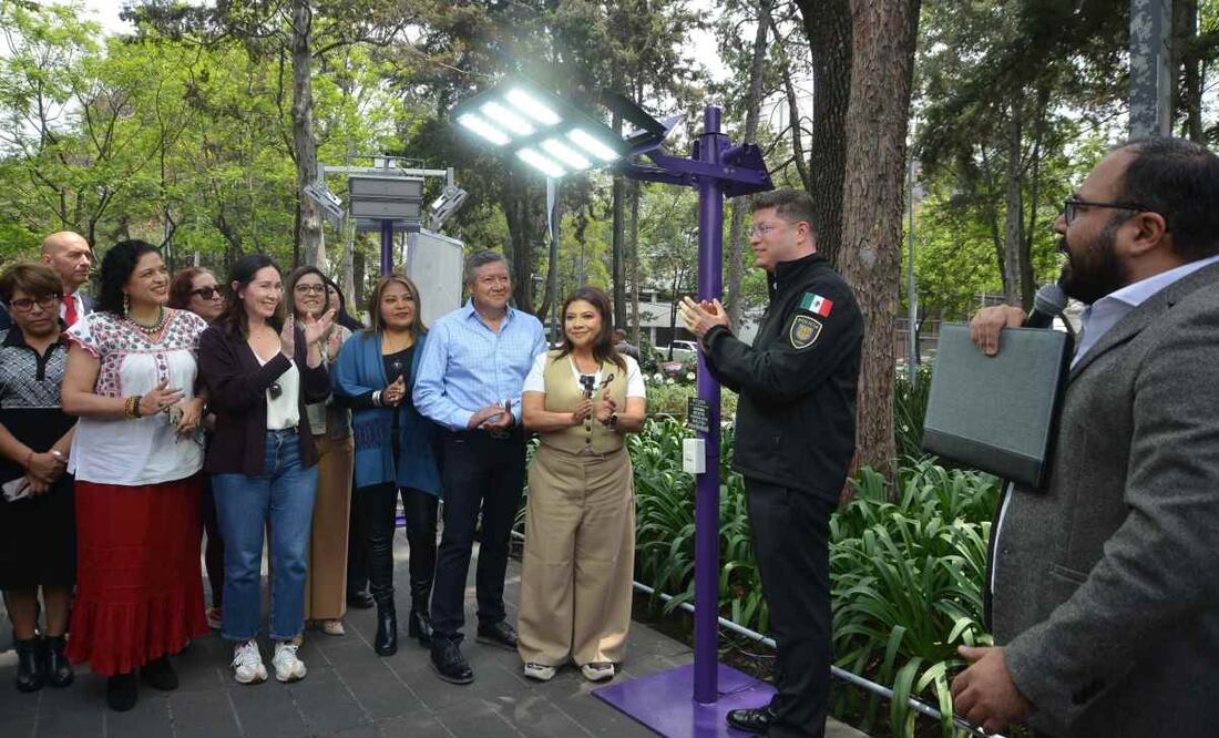 La Jefa de Gobierno, Clara Brugada, explicó que se invertirán mil 700 millones de pesos para el programa que denominaron Ciudad Iluminada. Foto: Especial