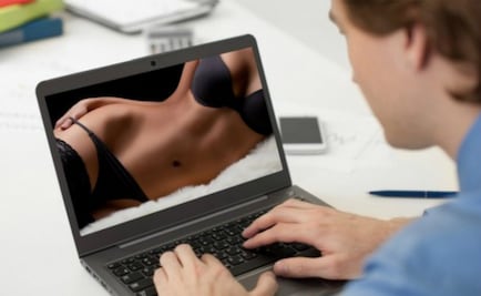 Proponen identificarse antes de ingresar en sitios porno