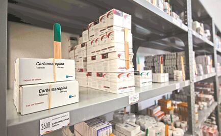 Farmacéuticas piden a AMLO reflexionar sobre compra de medicamentos