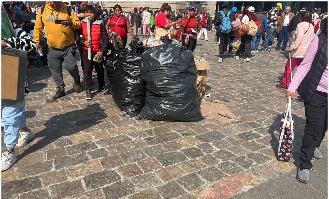 La Sobse informó a EL UNIVERSAL que hasta las 06:00 de la mañana se han recabado 329 toneladas de basura que equivalen a 467 m3