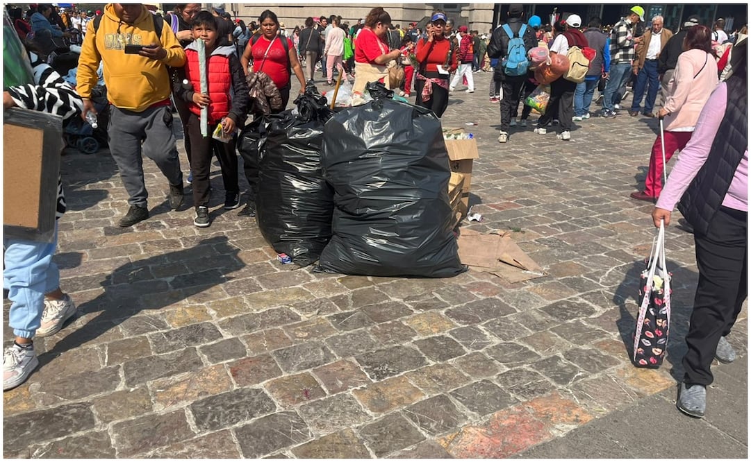 La Sobse informó a EL UNIVERSAL que hasta las 06:00 de la mañana se han recabado 329 toneladas de basura que equivalen a 467 m3