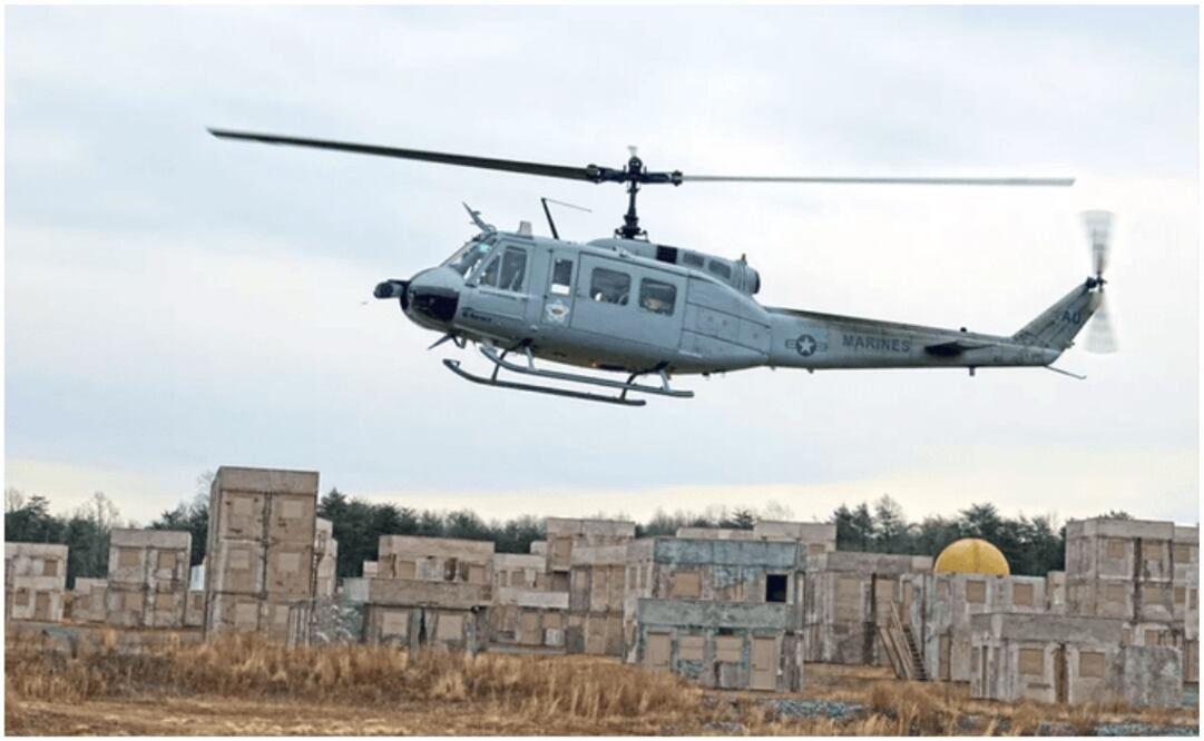 Solo hace falta una tablet y una computadora para comandar el vuelo