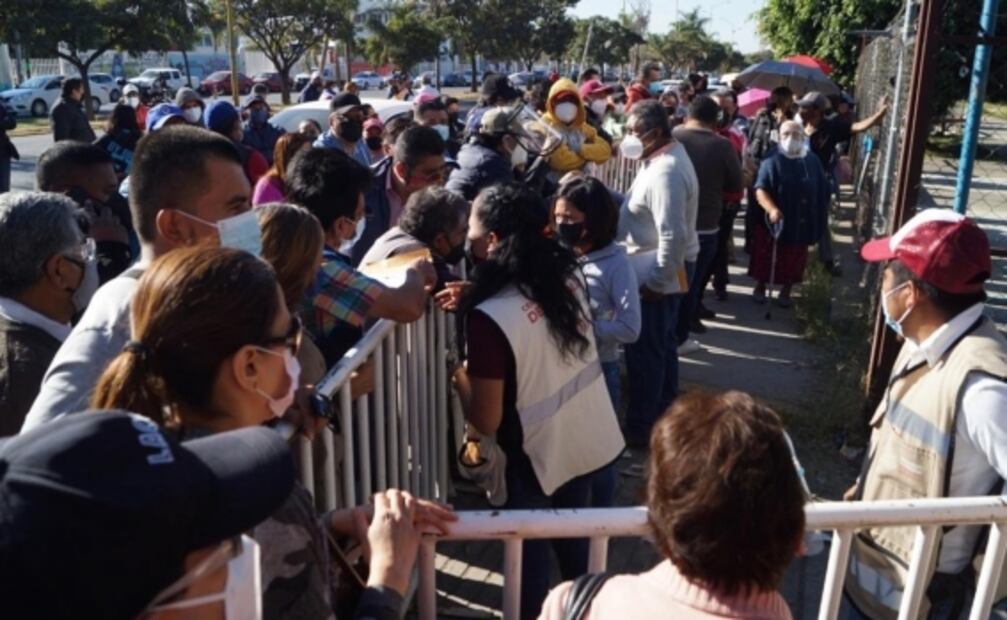 Vacunación contra Covid-19 en Oaxaca es un desastre: Alejandro Murat