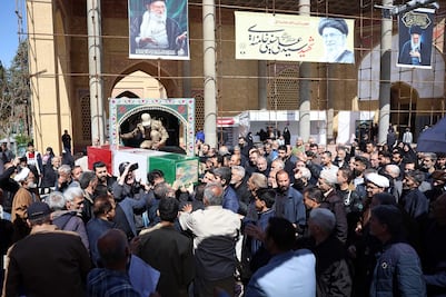 Trump aplaza al 6 de abril ultimátum contra Irán; tensión persiste mientras negocian reapertura de Ormuz