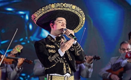 Por Chente, Alex Fernández pospone boda pero no lanzamiento de canción