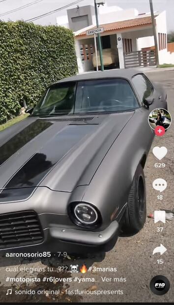 Joven restaura auto de su papá fallecido y así reacciona su mamá 