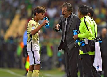 Ricardo La Volpe no se olvida de Diego Lainez