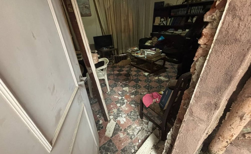 Vecinos de la calle Río Ebro denuncian destrozos y saqueos tras operativo policial en la alcaldía Cuauhtémoc.
Foto: Juan Carlos Williams