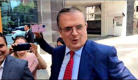 Ebrard denuncia que Malú Micher fue golpeada por policías tras intentar ingresar al conteo de Morena en el WTC