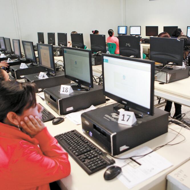 A partir de este jueves quedaron suspendidas todas las evaluaciones magisteriales que se implementaron durante la reforma educativa de EPN. ARCHIVO EL UNIVERSAL