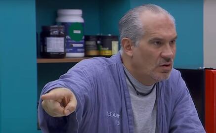 Arath de la Torre responde a los señalamientos de que a él lo protege Televisa: "si la cago el público me saca"