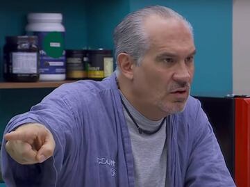 Arath de la Torre responde a los señalamientos de que a él lo protege Televisa: "si la cago el público me saca"