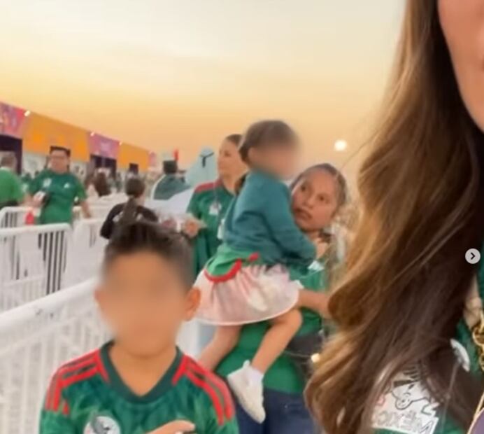 Critican a esposa de Andrés Guardado por llevar niñera a Qatar