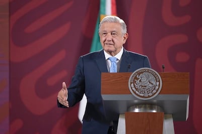 AMLO pide apoyo a empresarios de Nuevo León para construir acueducto en ocho meses