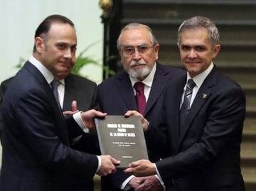 Entrega Mancera el Proyecto de Constitución CDMX