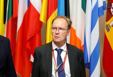 Embajador británico ante UE renuncia meses antes de iniciar "Brexit"