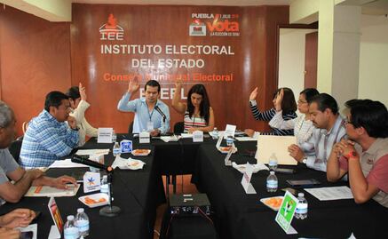 En recuento de votos, cansancio calma ánimos en Puebla