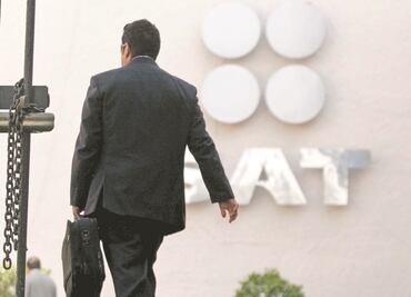 SAT denunció a más de mil contribuyentes y 90 servidores públicos en 2020