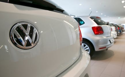 VW recibe aprobación para arreglar más de 800 mil autos