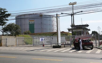 Petrobras planea recortar 12 mil empleos