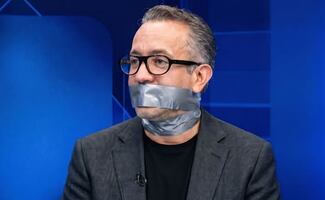Chumel Torres critica consulta del Gobierno sobre los derechos de las audiencias en radio y televisión; "preocúpense cuando rieguen el tepache", dice