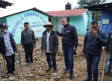 Gobernador de Oaxaca lleva ayuda humanitaria a región de la Sierra Sur afectada por Agatha