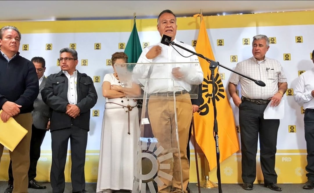 Carlos Sotelo, dirigente de Patria Digna, es uno de los líderes que expresaron su apoyo para que el PRD se sume a una candidatura de López Obrador. /Tomada de @PRDMexico