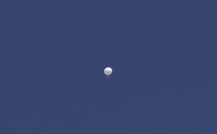 EU considera plan para derribar globo chino sobre el Atlántico