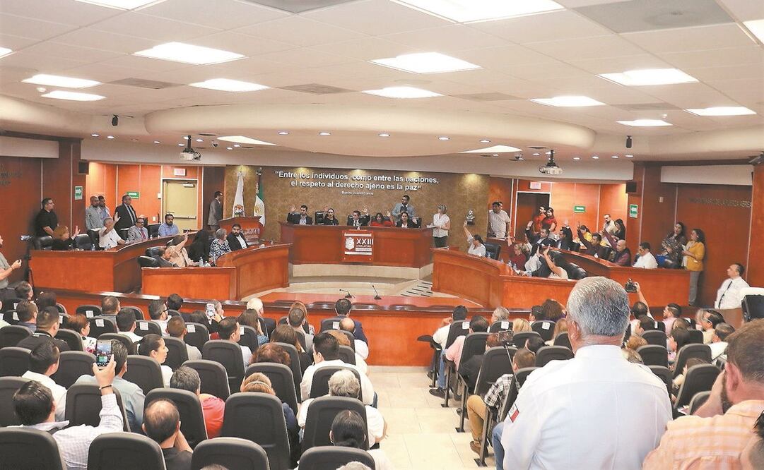 El 8 de julio de 2019, el diputado local Víctor Morán presentó una propuesta para cambiar la ley y eliminar el artículo octavo del decreto 112, para ampliar el mandato de Bonilla de dos a cinco años. Foto: Archivo. EL UNIVERSAL