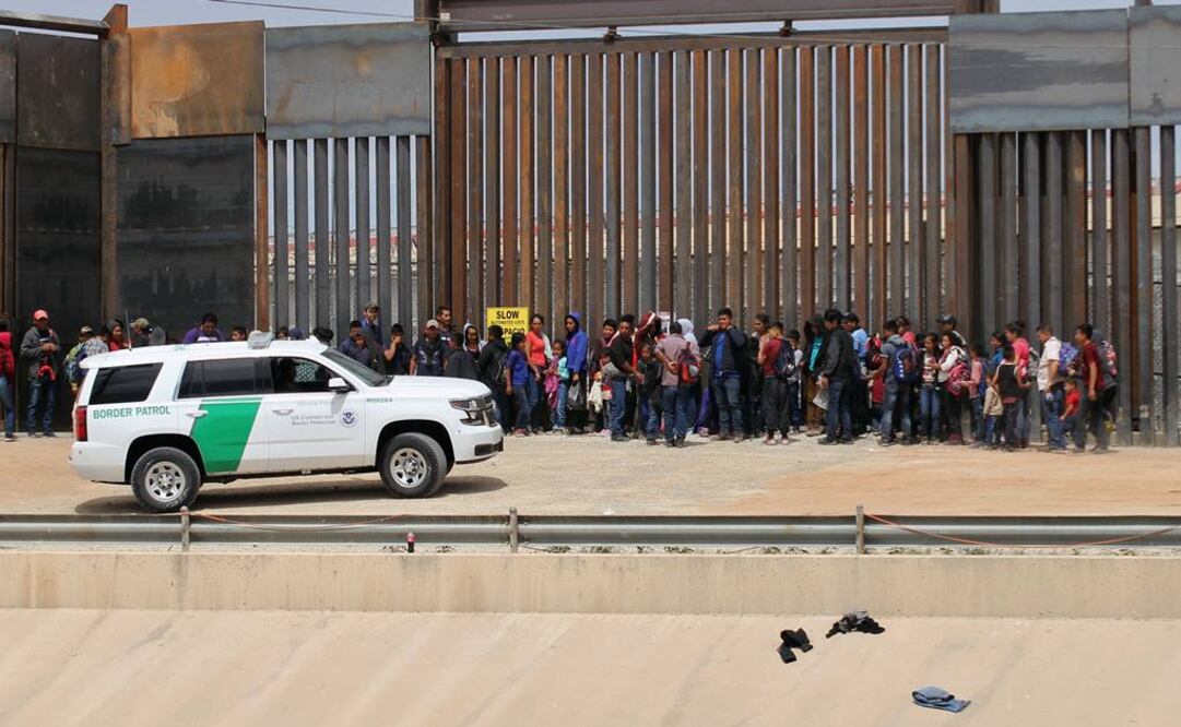 Migrantes en la frontera de EU y México (Foto: AFP)