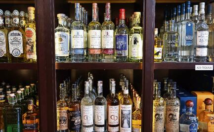 Consumo en EU y alza de precios animan al tequila