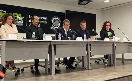 Ricardo Monreal presenta iniciativa en contra del maltrato animal 